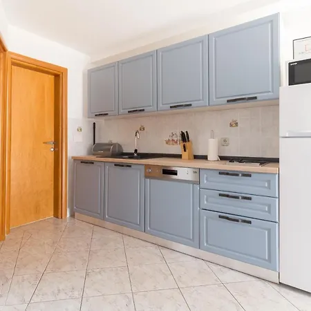 Vendégház Kristi Complex Near The Sandy - By Ta Leut Agency 3*