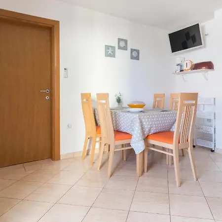 Kristi Complex Near The Sandy - By Ta Leut Agency 3* 普利拉卡