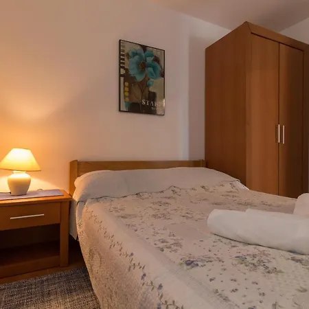 Kristi Complex Near The Sandy - By Ta Leut Agency 3* 普利拉卡