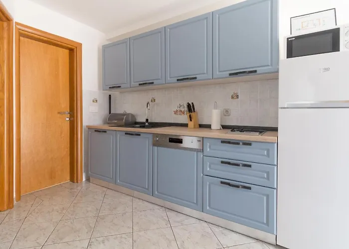 Kristi Complex Near The Sandy - By Ta Leut Agency Vendégház