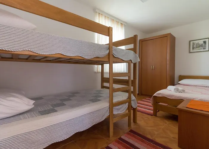 Kristi Complex Near The Sandy - By Ta Leut Agency Vendégház